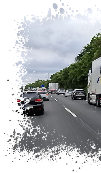 Bild einer gebildete Rettungsgasse auf einer Autobahn